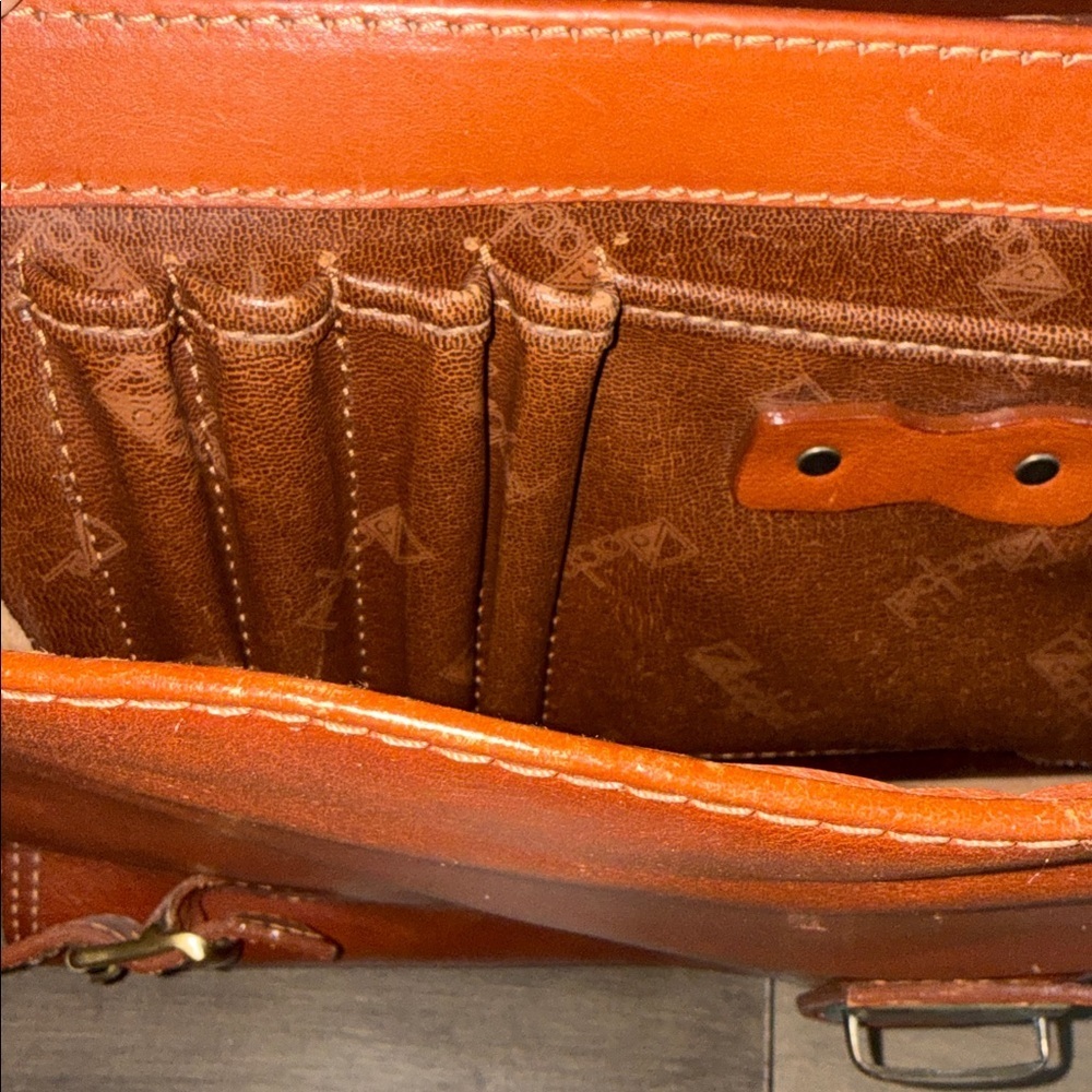 Adpel Vintage Distressed Cognac Brown Leather Briefcase - Picture 16 of 16